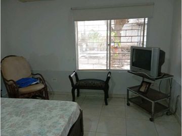 Amplia Casa En Zona Comercial En Gaira Rodadero Santa Marta