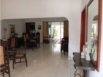 Amplia Casa En Zona Comercial En Gaira Rodadero Santa Marta