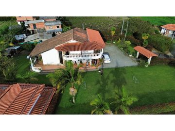 SE VENDE FINCA EN CARMEN TAMBIEN SE PERMUTA POR FINCA EN LA CEJA