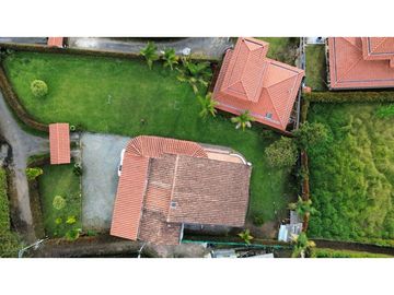 SE VENDE FINCA EN CARMEN TAMBIEN SE PERMUTA POR FINCA EN LA CEJA