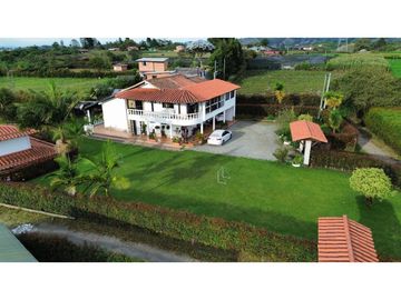 SE VENDE FINCA EN CARMEN TAMBIEN SE PERMUTA POR FINCA EN LA CEJA