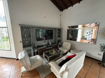 SE VENDE FINCA EN CARMEN TAMBIEN SE PERMUTA POR FINCA EN LA CEJA