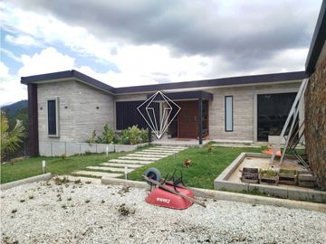 Venta de finca en exclusivo sector de El Retiro