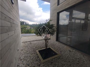 Venta de finca en exclusivo sector de El Retiro