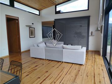 Venta de finca en exclusivo sector de El Retiro