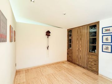 Casa remodelada con terraza y jardín en La  Herradura