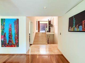 Casa remodelada con terraza y jardín en La  Herradura