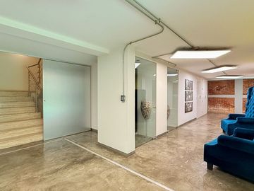 Casa remodelada con terraza y jardín en La  Herradura