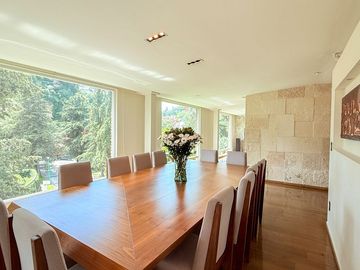 Casa remodelada con terraza y jardín en La  Herradura
