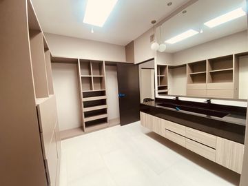 Casa en Venta, Exclusividad, El Uro, Los Cristales, Monterrey, Nuevo Leóno