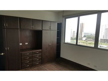 ALQUILO/VENDO GRANDE VISTA MAR OCEAN TWO C. ESTE
