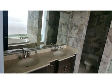 ALQUILO/VENDO GRANDE VISTA MAR OCEAN TWO C. ESTE