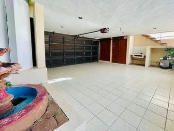 CASA EN VENTA EN ESQUINA| EN MERIDA, A DOS CALLES DE PASEO MONTEJO