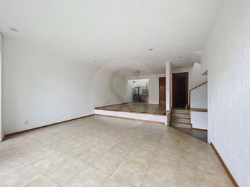 Casa en condominio en venta en Santa Úrsula Xitla