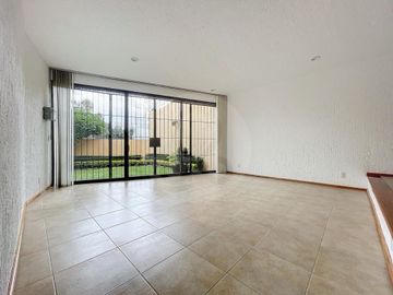 Casa en condominio en venta en Santa Úrsula Xitla