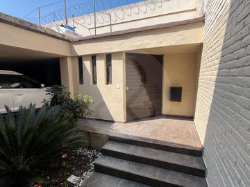 Casa en venta en Lomas de Tecamachalco