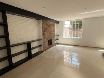 Casa en venta en Lomas de Tecamachalco