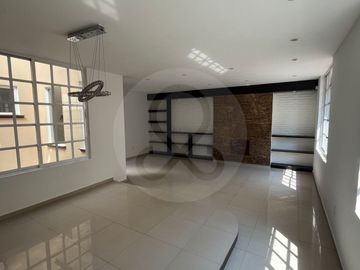 Casa en venta en Lomas de Tecamachalco