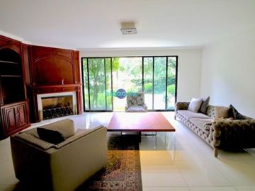 Casa en renta en Bosque de las Lomas
