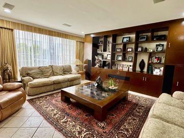 Casa en condominio en venta en Bosques de las Lomas