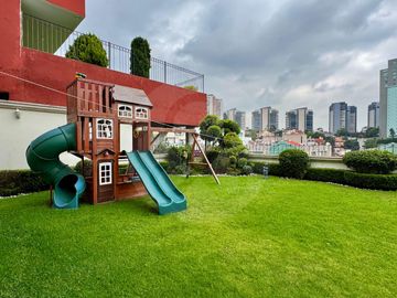 Casa en condominio en venta en Bosques de las Lomas