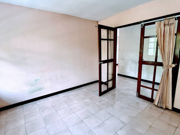 3 Bedroom House for sale in Sam Wa Tawan Ok, Bangkok