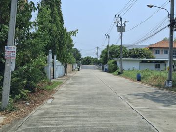 Land for sale in Thawi Watthana, Bangkok