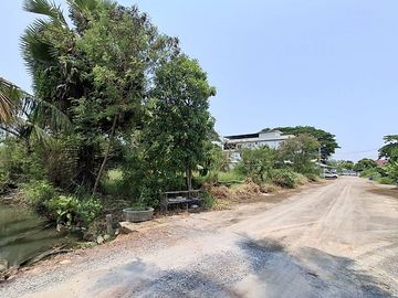 Land for sale in Thawi Watthana, Bangkok