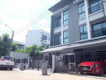 4 Bedroom Townhouse for sale at Baan Klang Muang Rama 2 – Bhuddhabucha