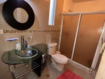 Casa en condominio en venta en Cerradas de Anáhuac, General Escobedo, Nuevo León