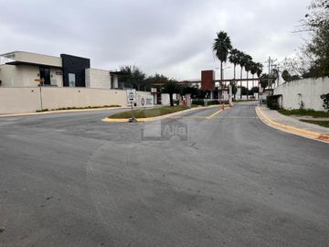 Casa en condominio en venta en Cerradas de Anáhuac, General Escobedo, Nuevo León