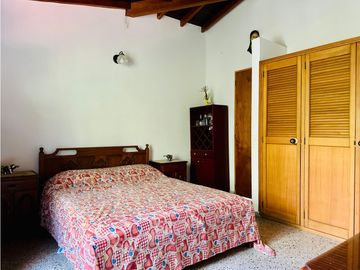 En Venta Finca de recreo en San Jerónimo, amplia piscina y zona verde!