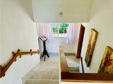 En Venta Finca de recreo en San Jerónimo, amplia piscina y zona verde!