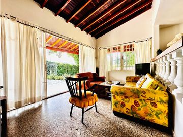 En Venta Finca de recreo en San Jerónimo, amplia piscina y zona verde!