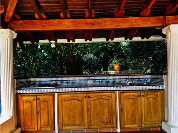 En Venta Finca de recreo en San Jerónimo, amplia piscina y zona verde!