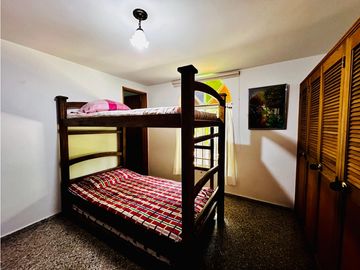 En Venta Finca de recreo en San Jerónimo, amplia piscina y zona verde!