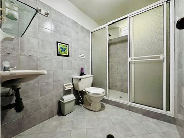En Venta Finca de recreo en San Jerónimo, amplia piscina y zona verde!