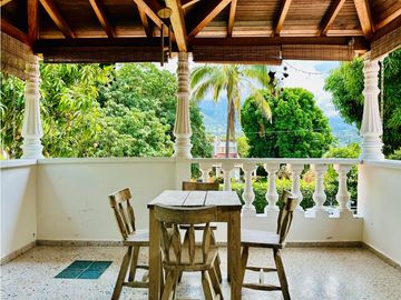 En Venta Finca de recreo en San Jerónimo, amplia piscina y zona verde!