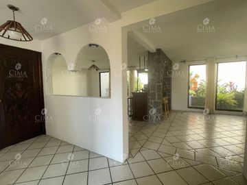 Venta casa en Fraccionamiento lomas Tetela, Cuernavaca - V349