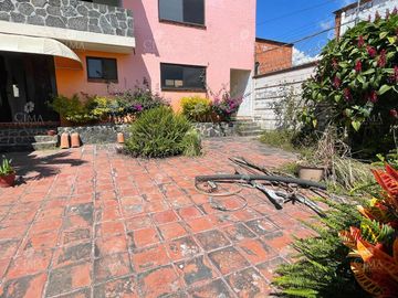 Venta casa en Fraccionamiento lomas Tetela, Cuernavaca - V349