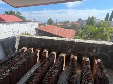 Venta casa en Fraccionamiento lomas Tetela, Cuernavaca - V349