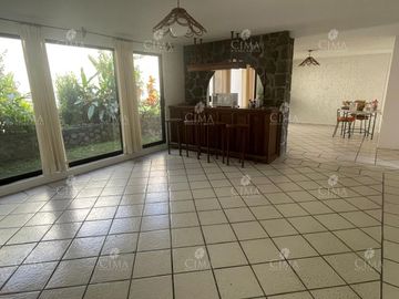Venta casa en Fraccionamiento lomas Tetela, Cuernavaca - V349