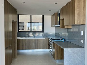 BAJA DE PRECIO ! Departamento en venta en NOVA BOSQUES, El Olivo