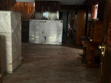 Se Vende Casa en Jardines del Country  para remodelar.