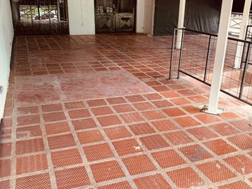 CASA EN VENTA EN AVENIDA CENTENARIO ARMENIA QUINDIO