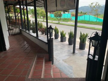 CASA EN VENTA EN AVENIDA CENTENARIO ARMENIA QUINDIO