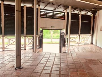 CASA EN VENTA EN AVENIDA CENTENARIO ARMENIA QUINDIO