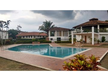 CASA EN CONDOMINIO A 10 MINUTOS DE JARDIN PLAZA
