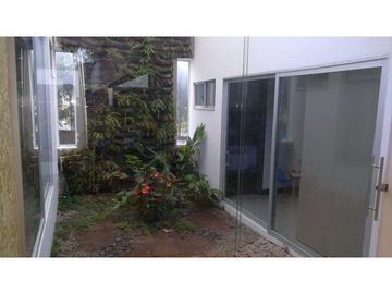 SE VENDE HERMOSA Y AMPLIA CASA CAMPESTRE EN ARMENIA