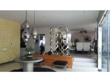 SE VENDE HERMOSA Y AMPLIA CASA CAMPESTRE EN ARMENIA
